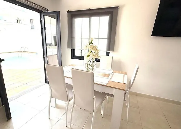 Casa Lomas Holiday home *