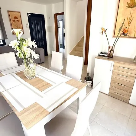 Casa Lomas Holiday home